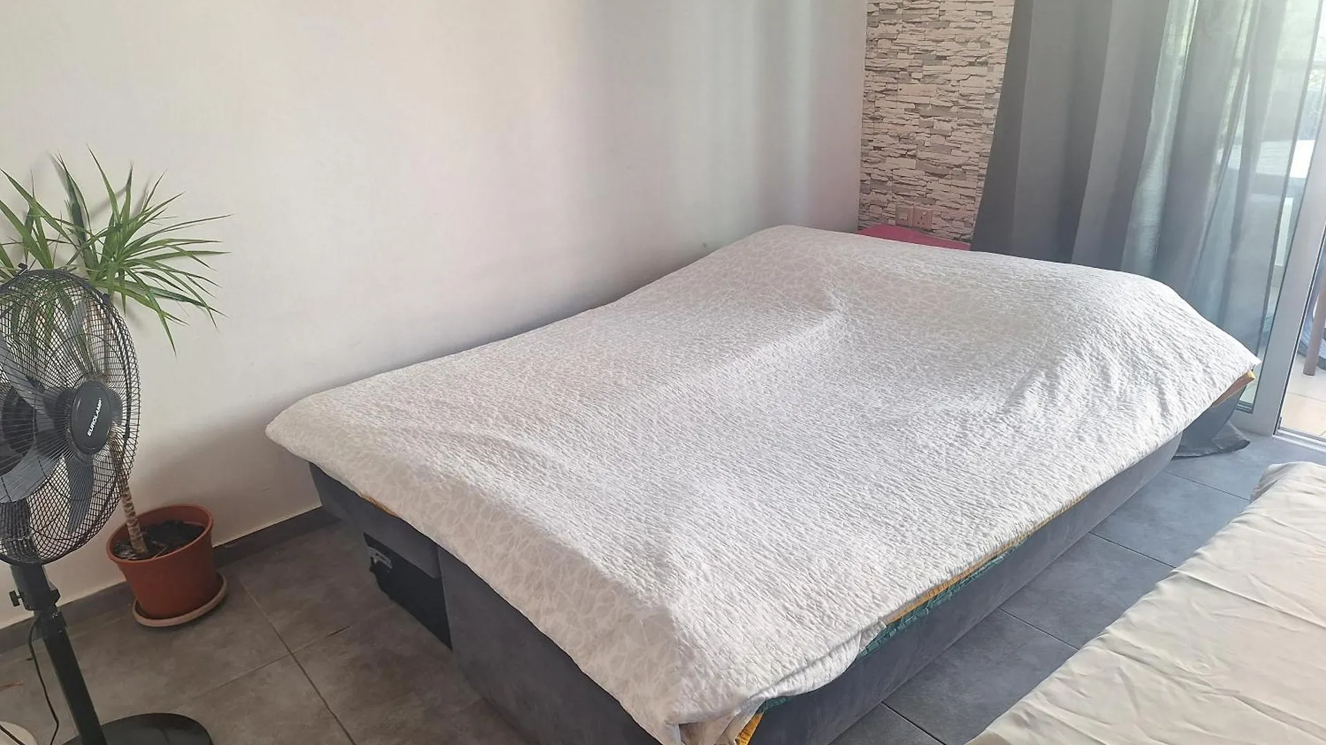 Spacious 1 Bedroom Apartment In Center Of Agia Napa