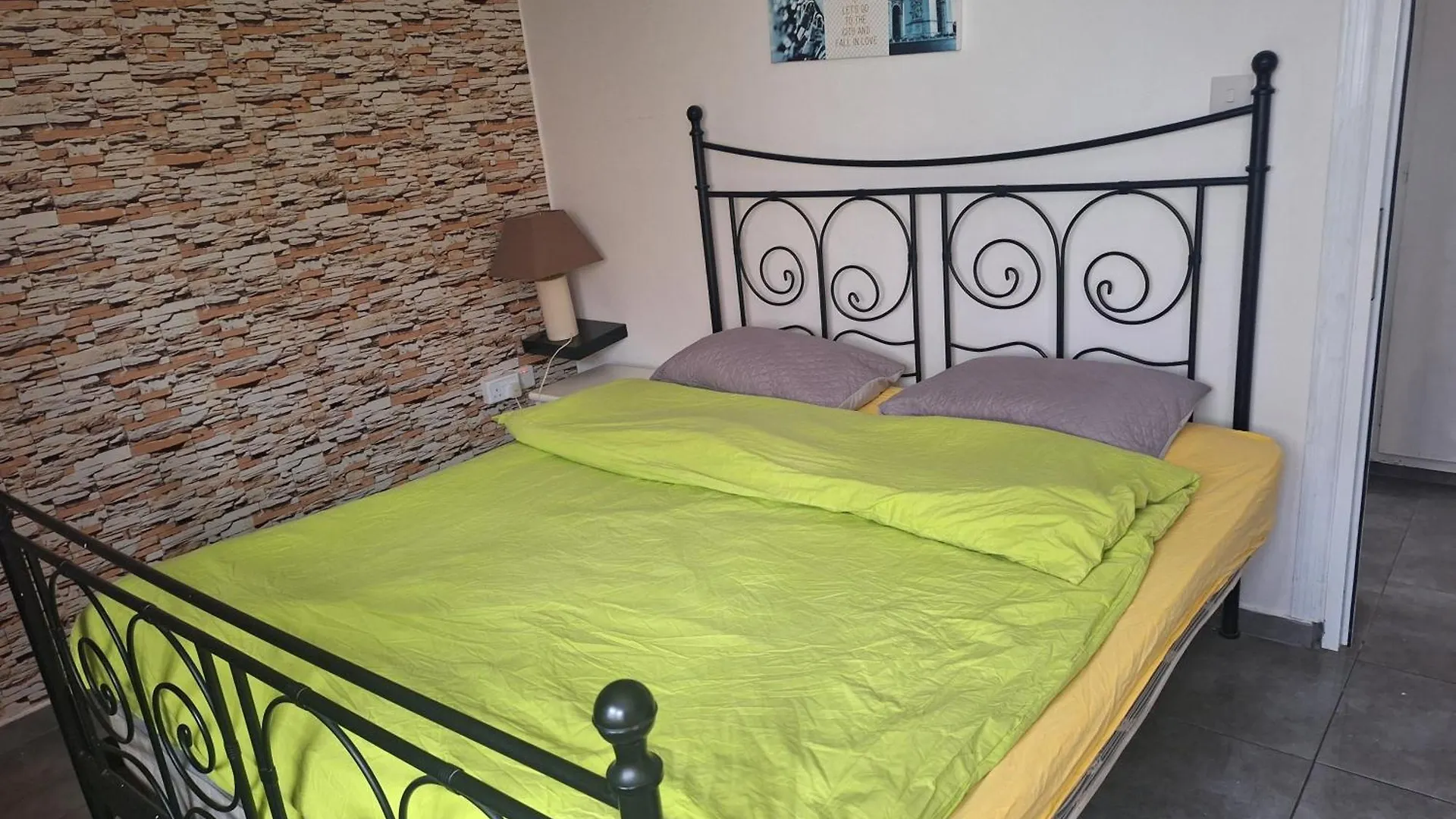 Spacious 1 Bedroom Apartment In Center Of Agia Napa  איה נאפה